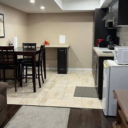 Bernie'S Basement Apartamento Milton Exterior foto