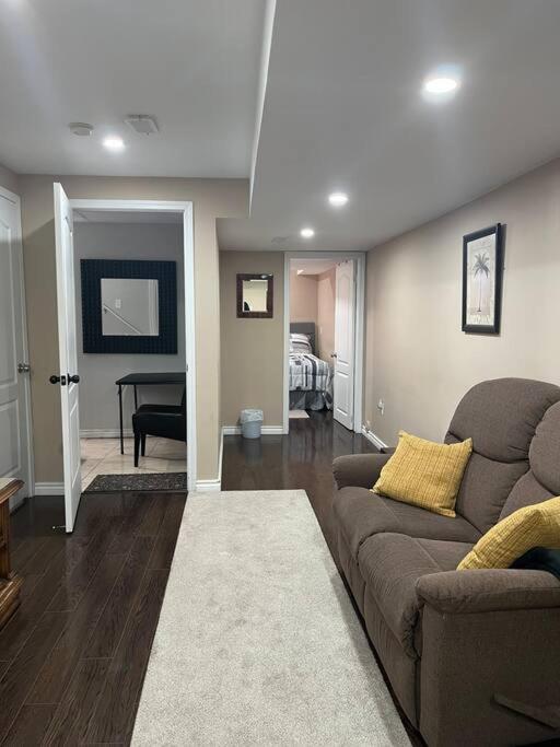 Bernie'S Basement Apartamento Milton Exterior foto