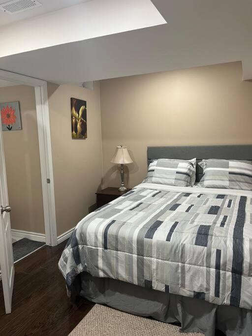 Bernie'S Basement Apartamento Milton Exterior foto